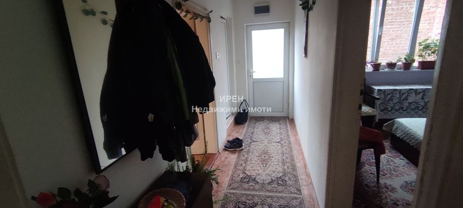 Снимка 337619808