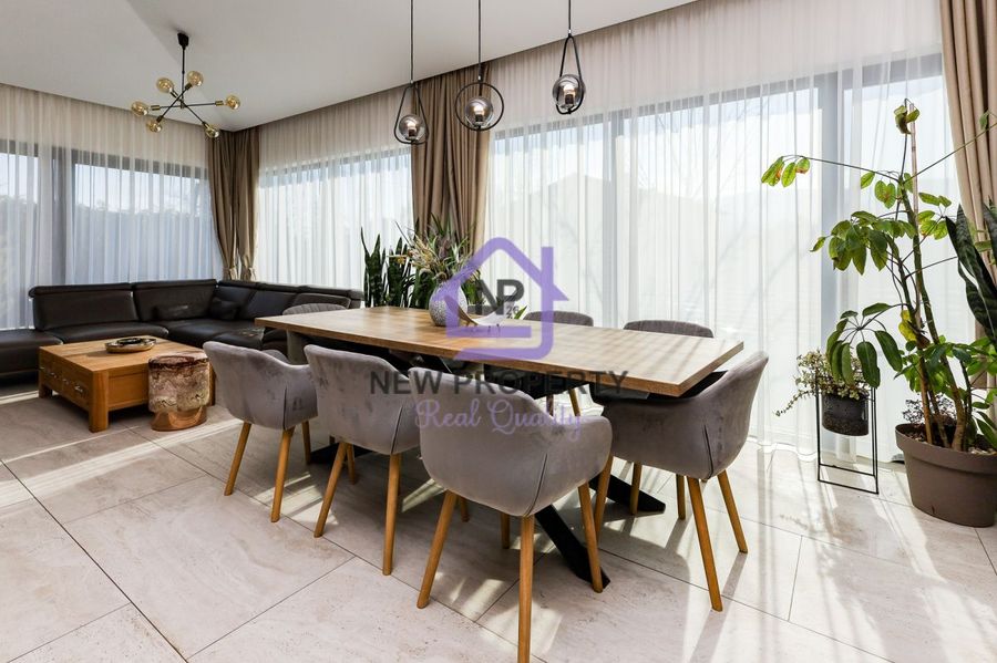 Снимка 337767348