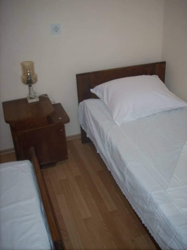 Exquisite Coastal Retreat in Sutomore, Bar 10