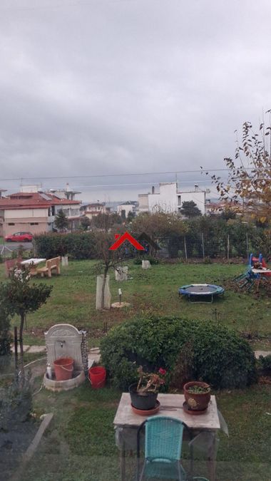 Photo 340094445