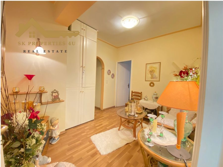 Photo 340290513