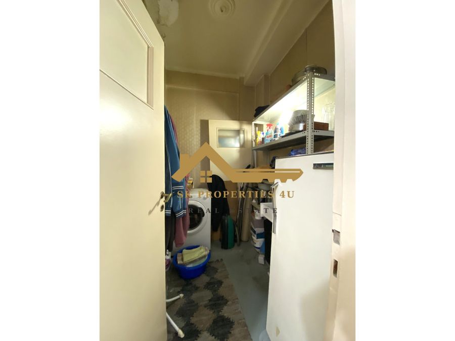 Photo 343437072