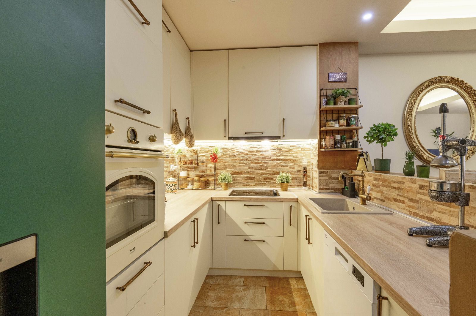 Renovated house in Rozino, Budva 4