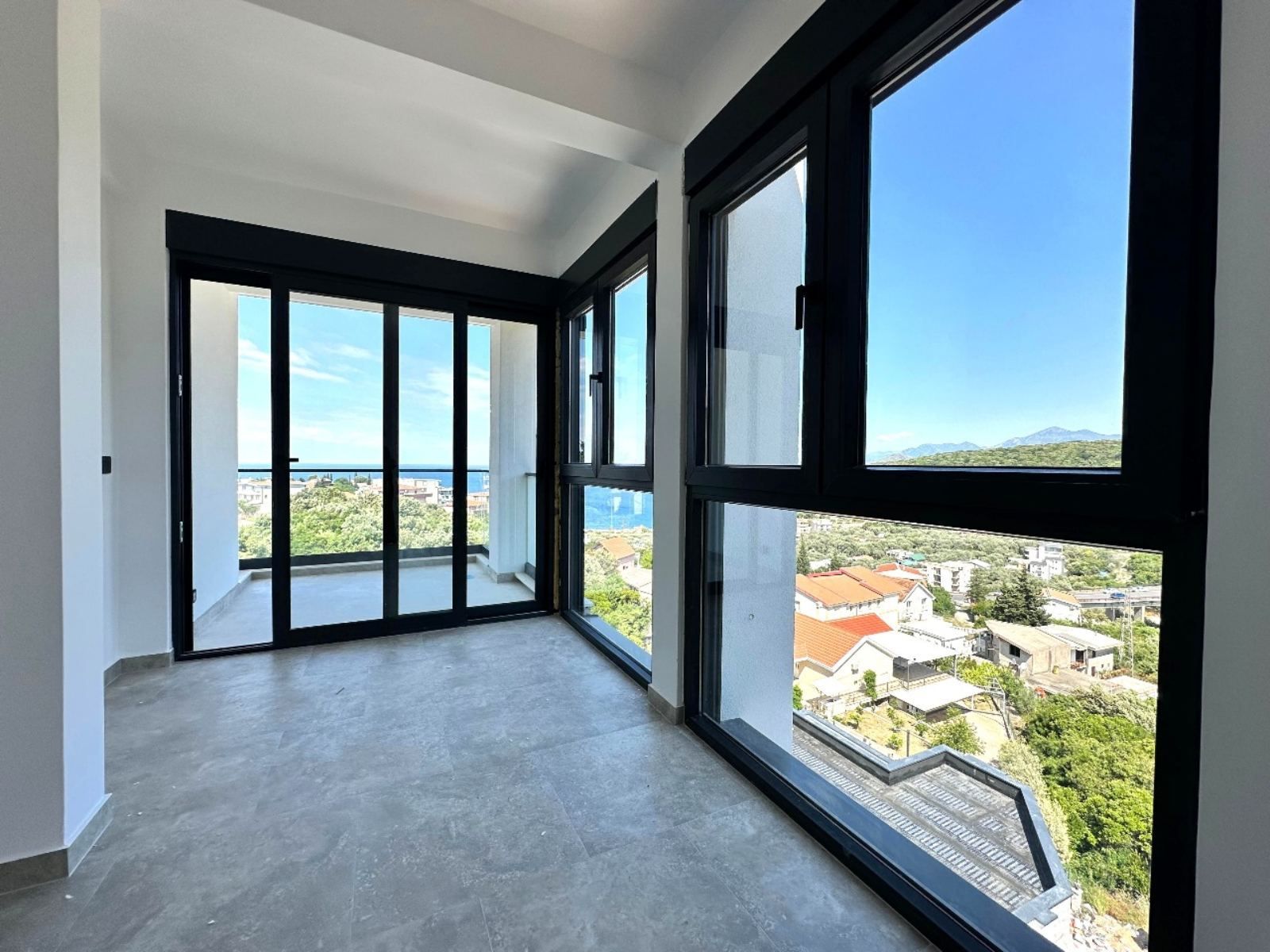 Exquisite 1-Bedroom Apartment in Kunje, Bar, Montenegro 3