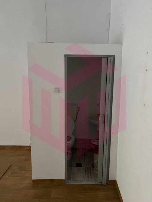 Photo 345523743