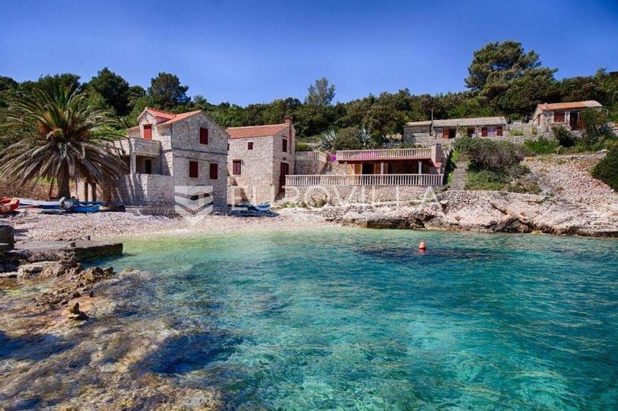 House 125m² for sale, Split-Dalmatia, Komiza - Listing 19479850 | Crozilla