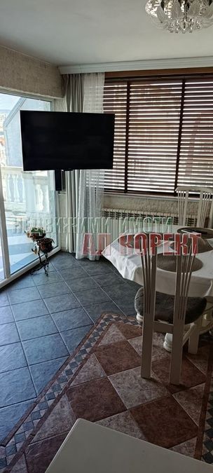 Снимка 348043794