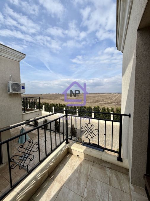 Снимка 348050040