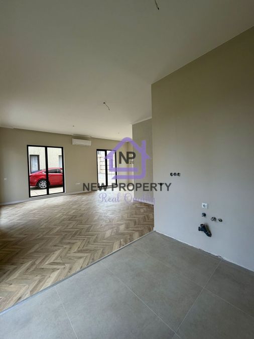 Снимка 348495537