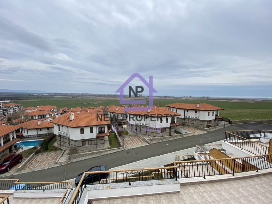 Снимка 348603009