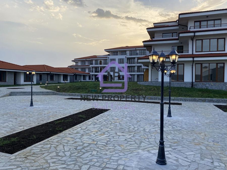 Снимка 348603030