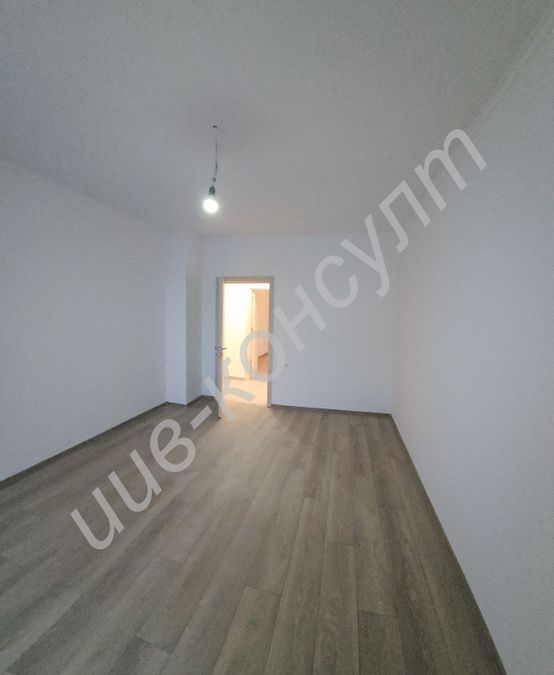 Снимка 348648903