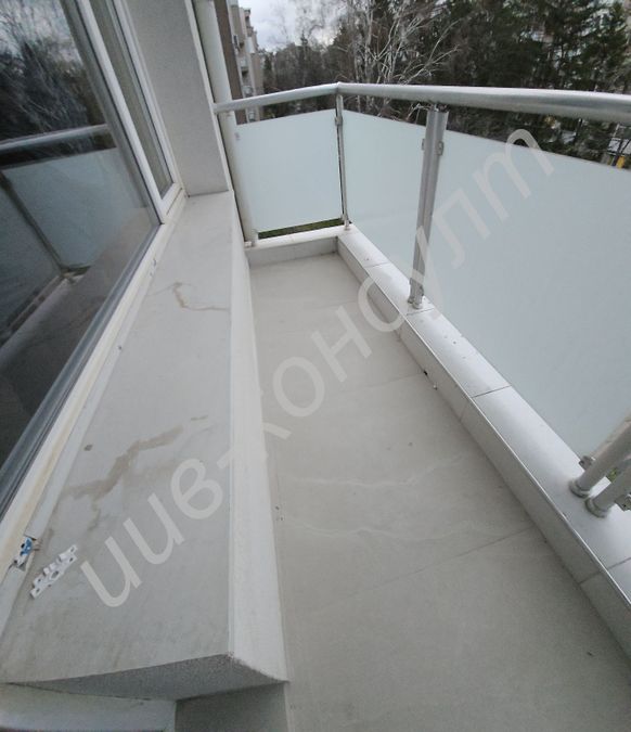 Снимка 348648930