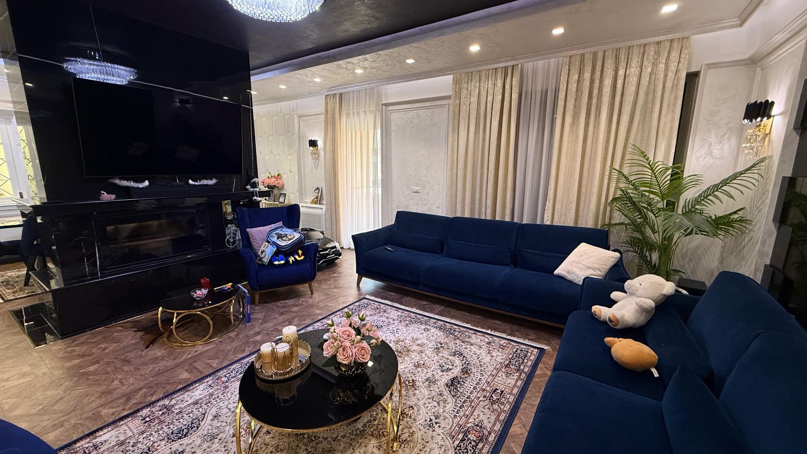 Jepet SUPER Apartament 2+1 me Qira te Kompleksi Delijorgji