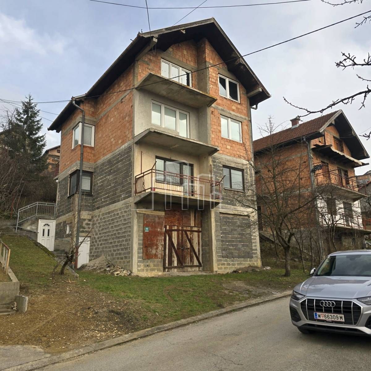 Kuća 329 m2 na prodaju Sarajevo, Sarajevo - Novi grad photo 1
