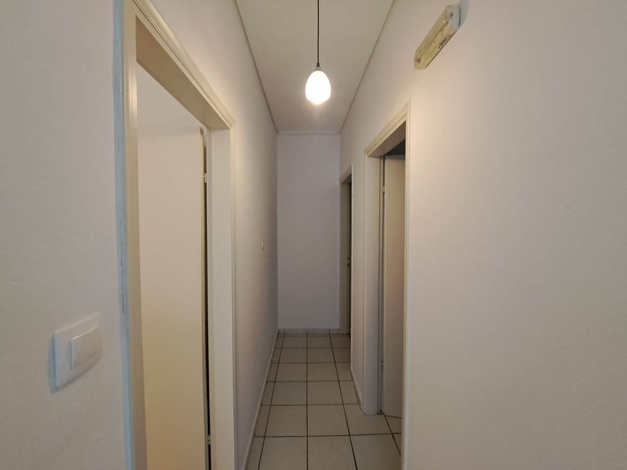 Photo 349669167