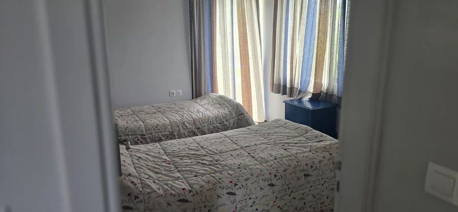 Photo 350565585