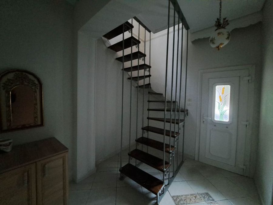 Photo 350792025