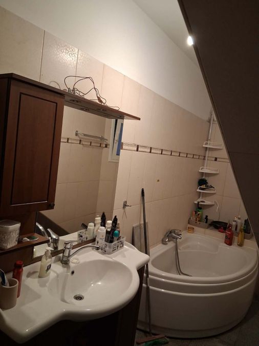 Photo 350849937