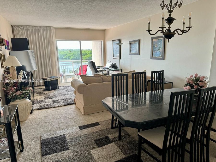 Снимка 351100971