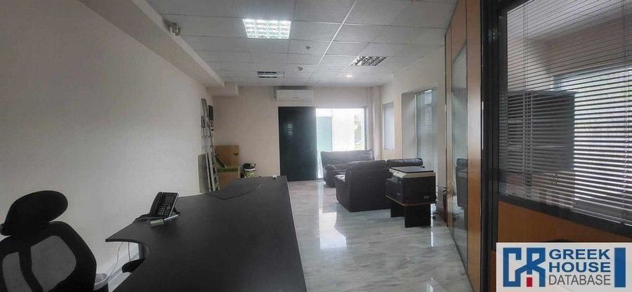 Photo 351474672