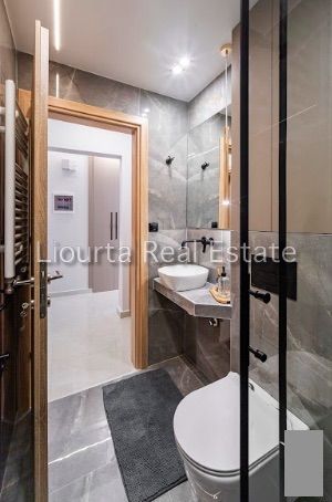 صورة فوتوغرافية 351594186