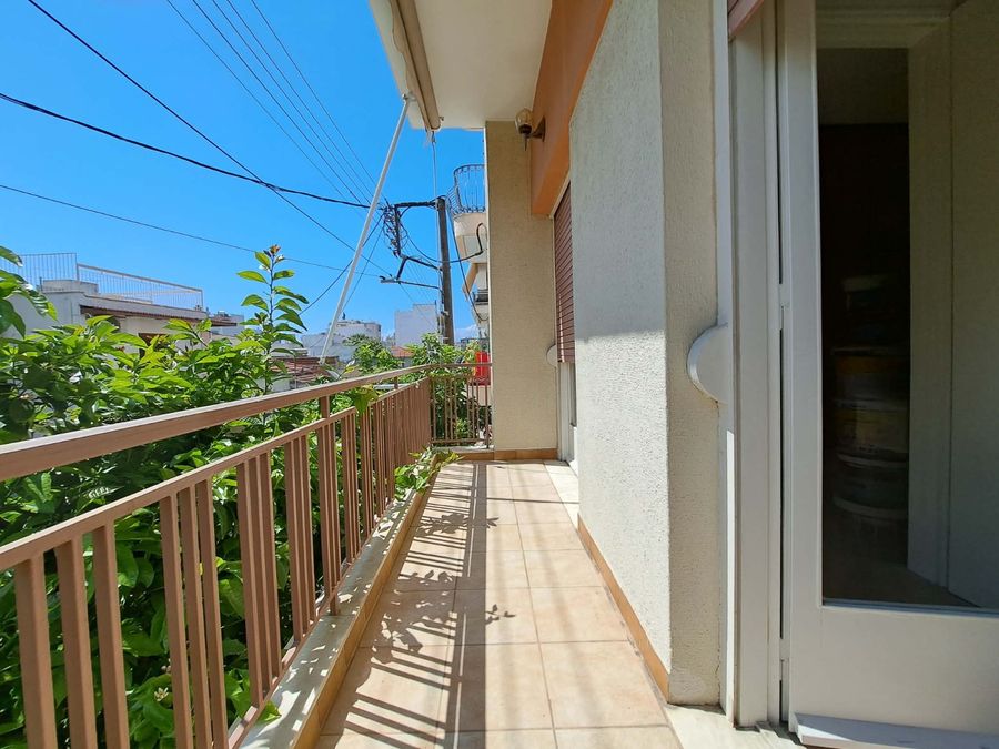 Photo 351598782