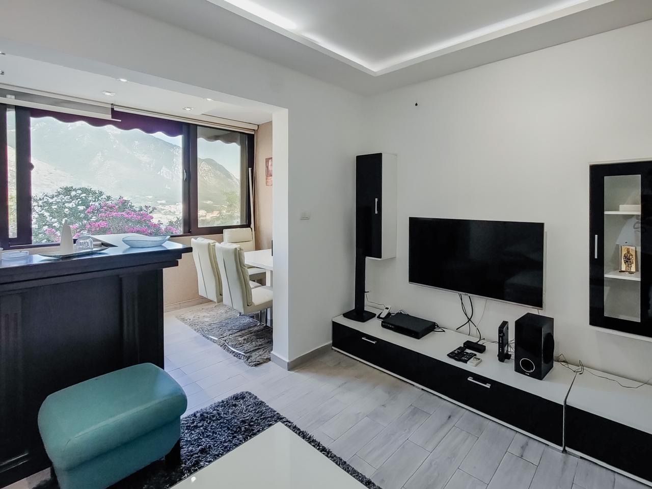 Ground Floor Apartment in Dobrota (Kotor)