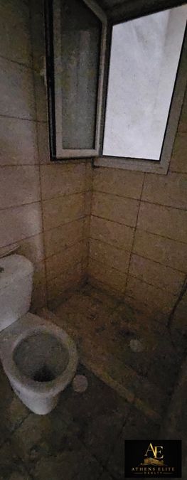 Photo 351823473