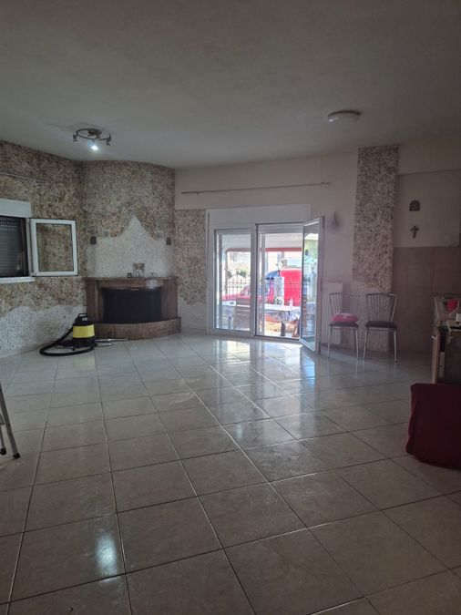 Photo 351941949