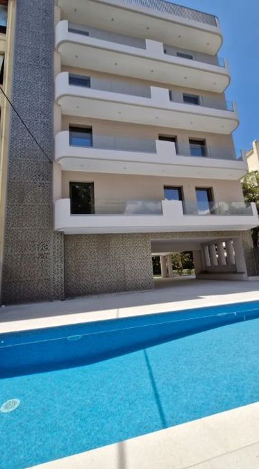 Photo 352127232