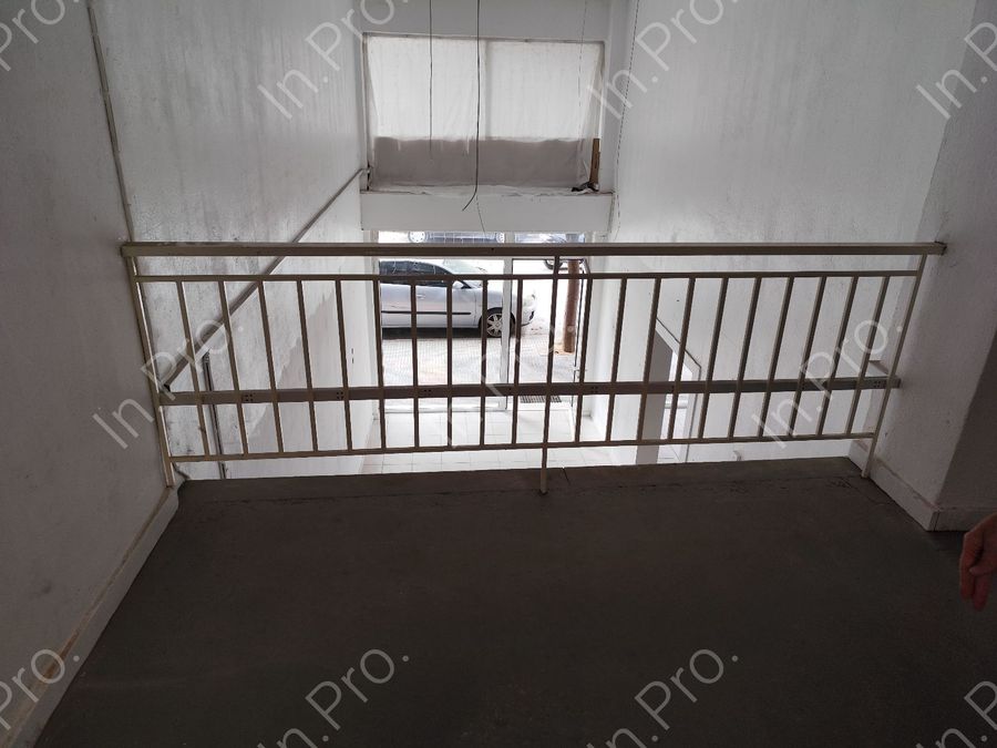 Photo 352137240