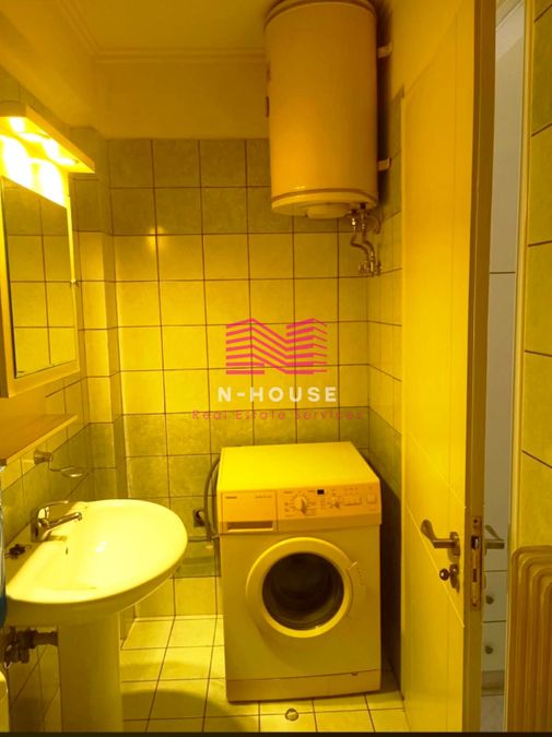 Photo 352169634