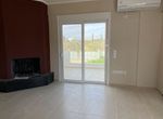 Photo 352260987