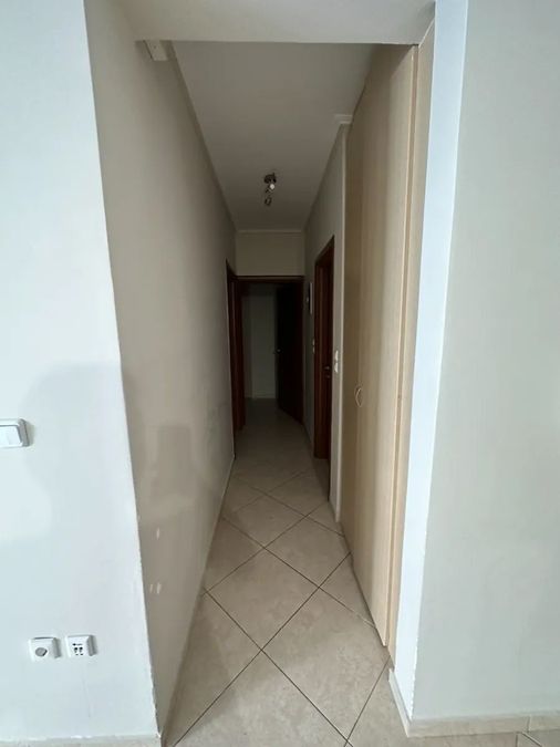 Photo 352269240