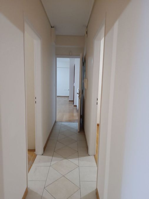 Photo 352282773