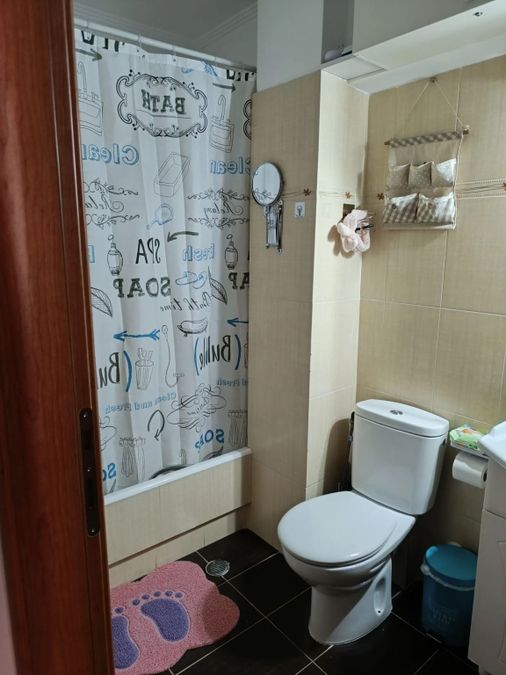 Photo 352303923