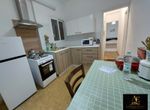 Photo 352312350