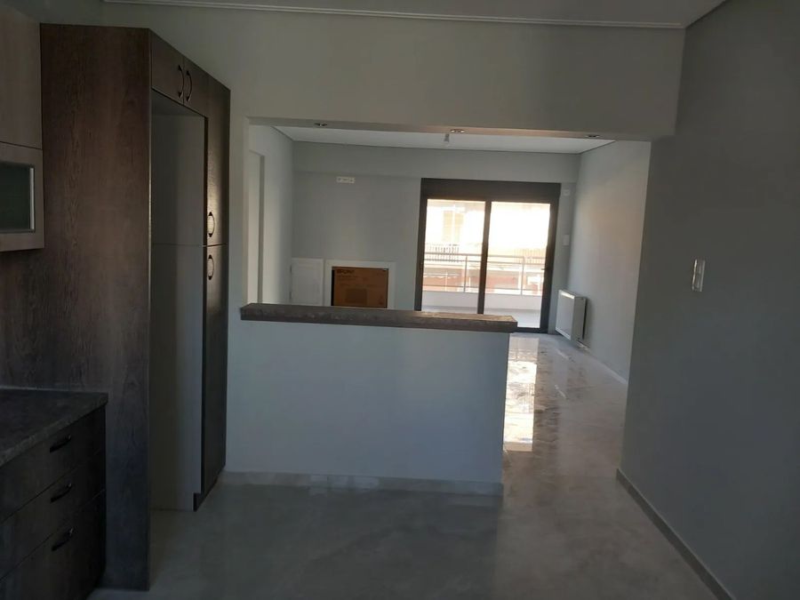 Photo 352413291