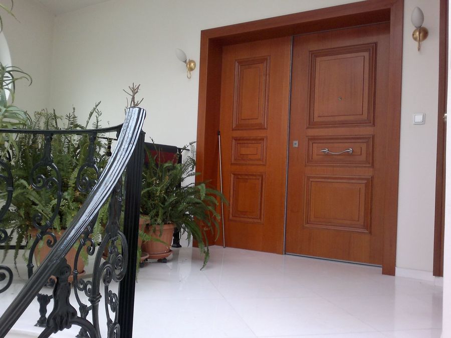 Photo 352555587