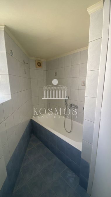 Photo 352564782