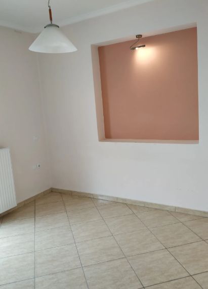 Photo 352570410