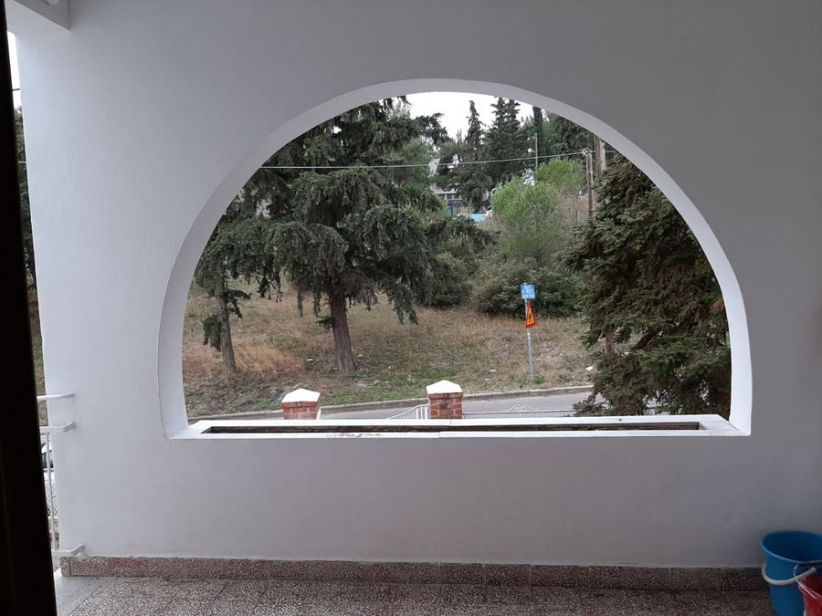 Photo 352653837