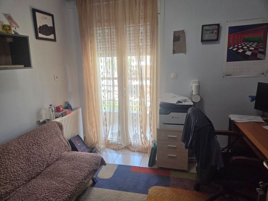 Photo 352782594