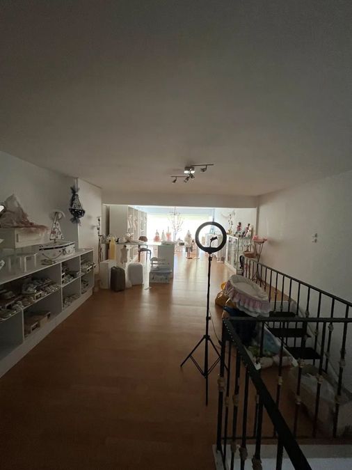 Photo 352782693