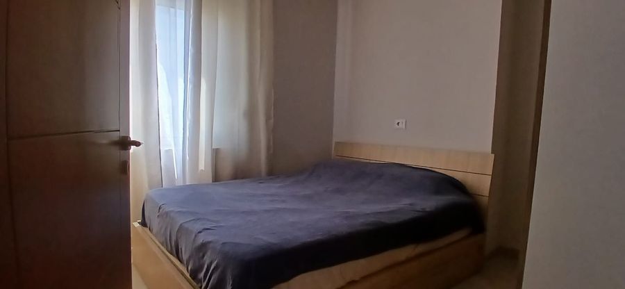 Photo 352816026