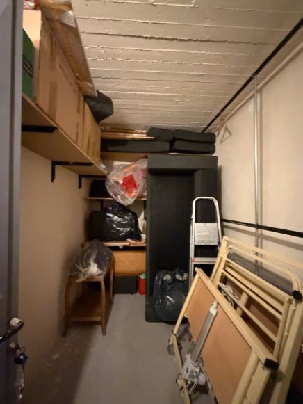 Photo 352829148