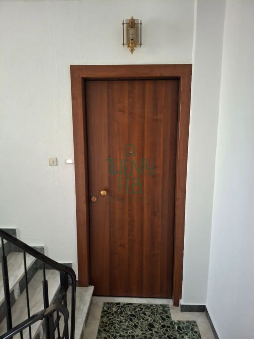 Photo 353034483