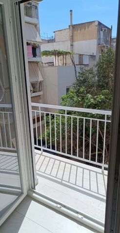 Photo 353097813