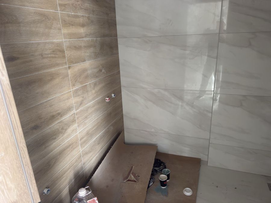 Photo 353290770